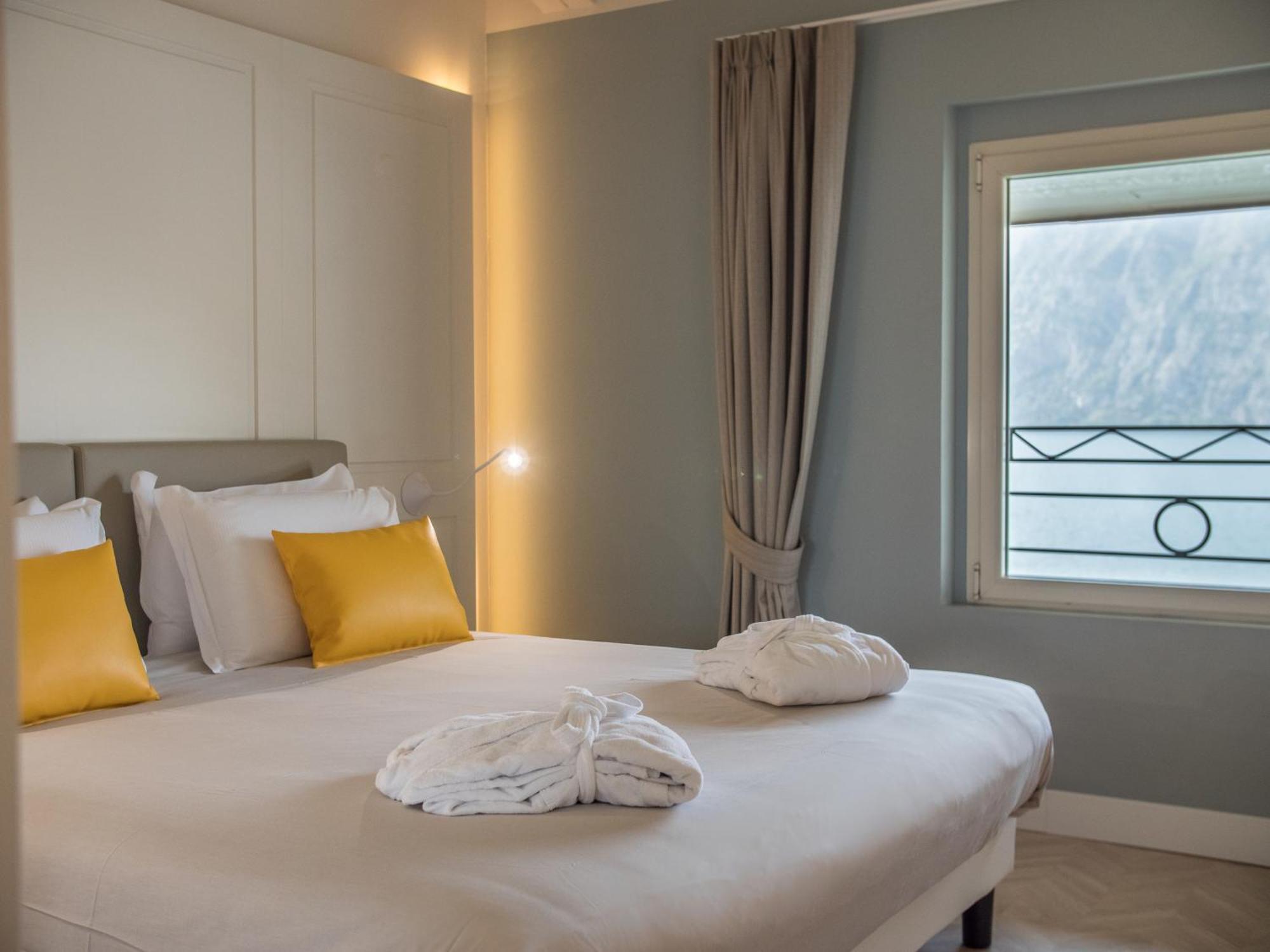 Araba Fenice Hotel Iseo Exteriér fotografie